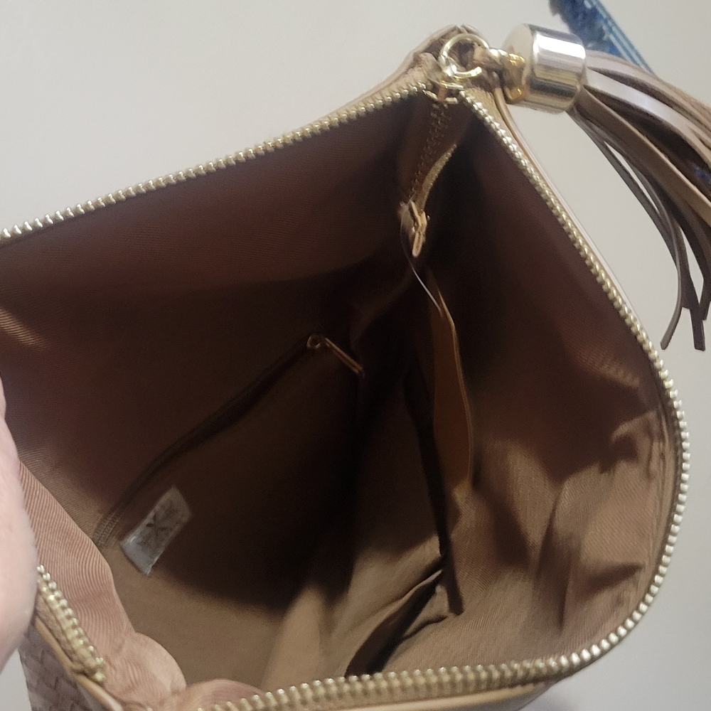 Elegant Tan Woven Clutch Bag - Picture 5 of 8